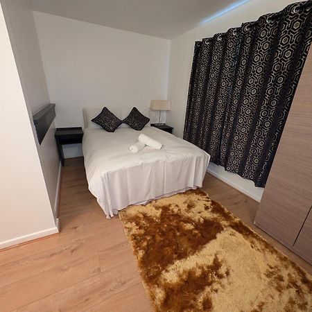 Bow Room Near Abba Studio And Stratford Olympic London Exterior photo